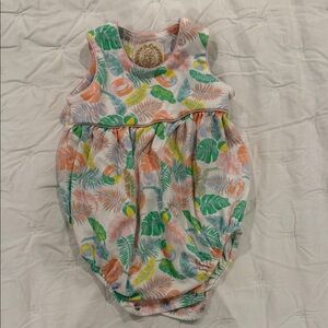 TBBC 0-6 months GREAT CONDITION 🩵Tropical Print Baby Romper